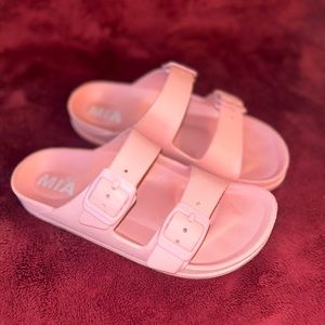 MIA Kids Sandals, Size 1